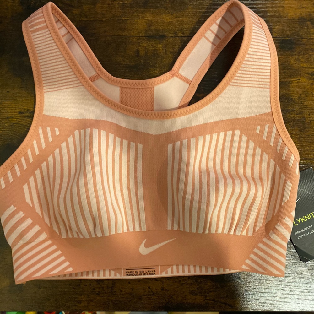 Nike Flyknit bra